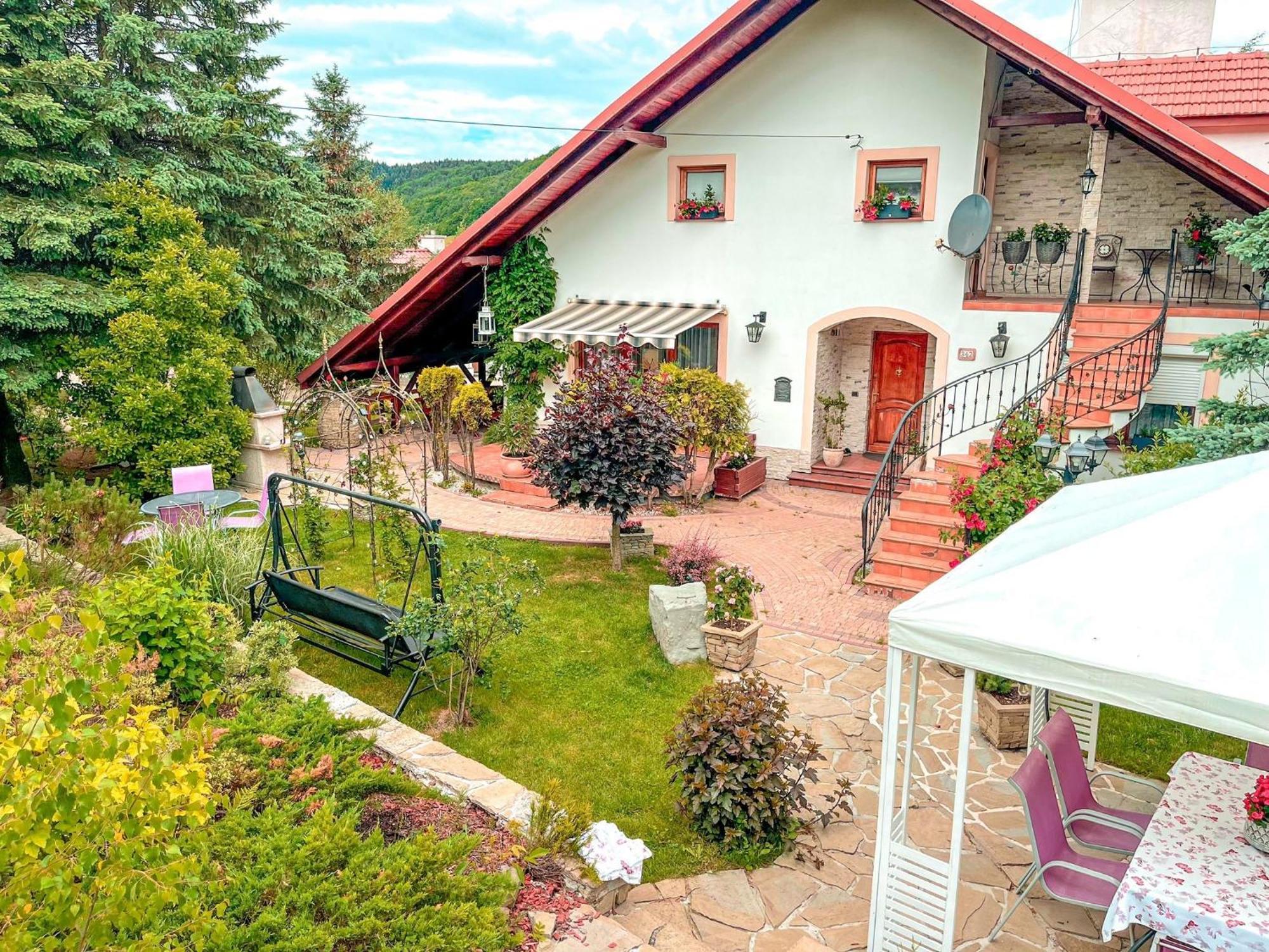 Casa rural Forrest House Jacuzzi & Sauna