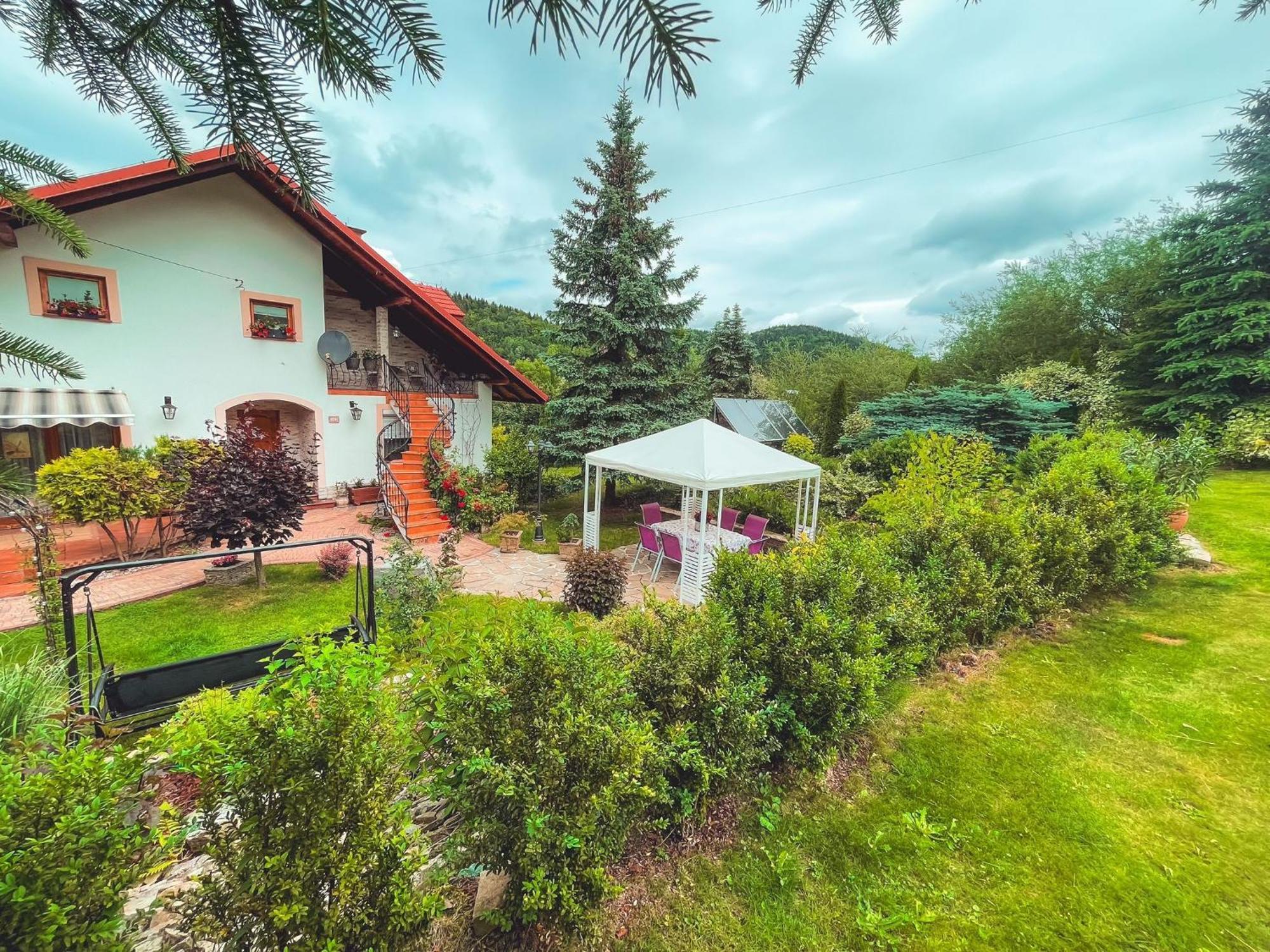 Forrest House Jacuzzi & Sauna Landhaus Jasienica (Lesser Poland)